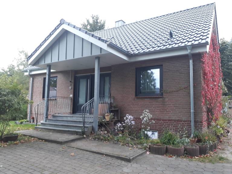 Holiday apartment with yard — photo 3
