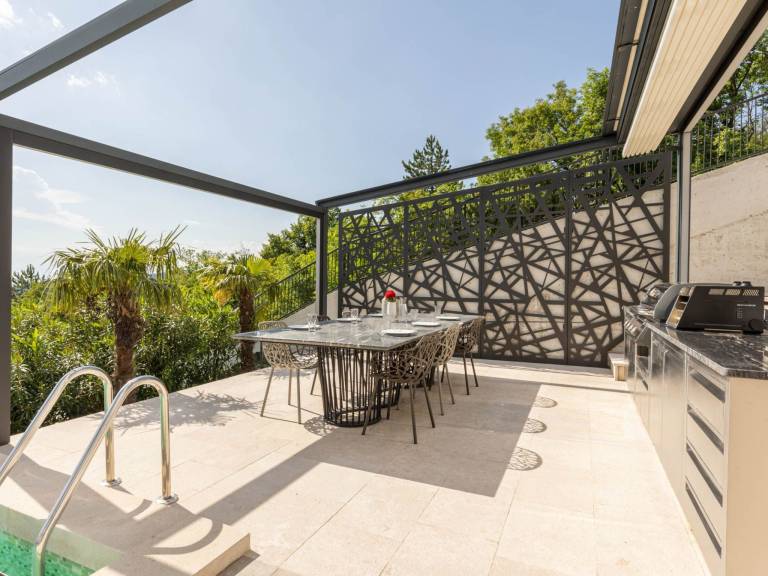 Fully equipped house with BBQ, terrace & yard | Mountain view | Pets allowed — photo 3