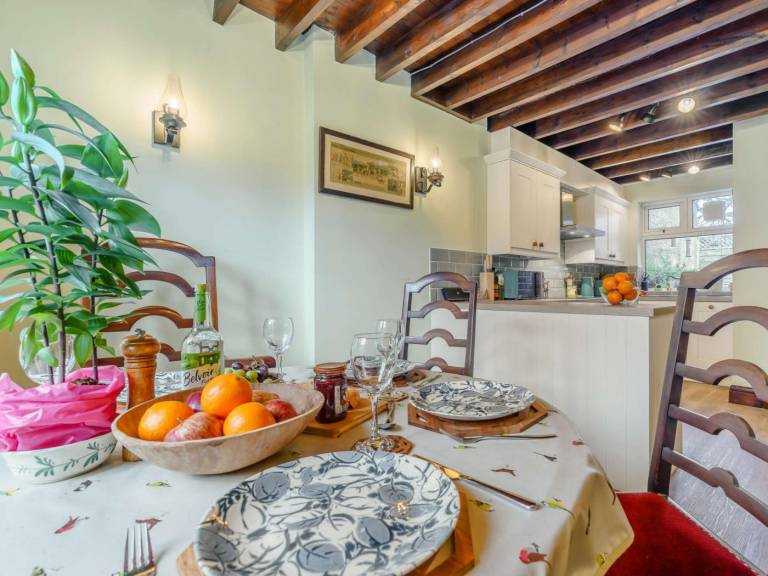 Fully equipped charming cottage with yard | Pets are welcome — photo 4