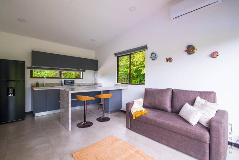 Child-friendly beautiful vacation home with garden, pool & grill | Dogs allowed — photo 2