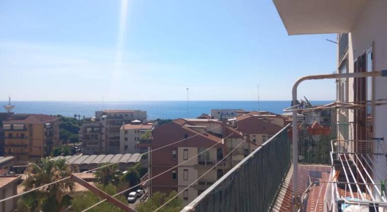 Rental apartment with 3 rooms for 6 persons in Aci Castello