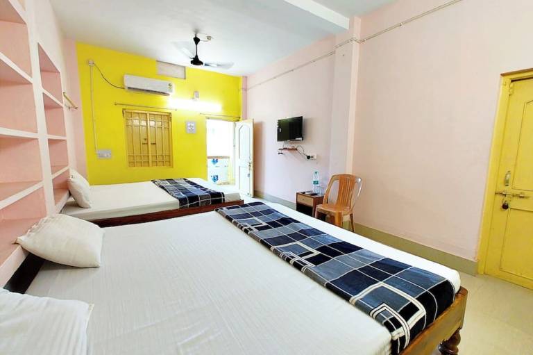 Hotel Shivangi In Near Temple Free Wi Fi