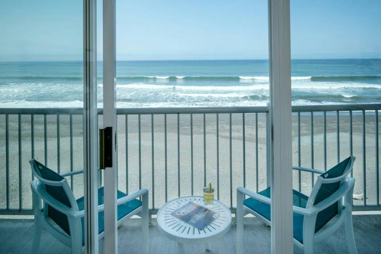 Beachfront Inn — photo 3