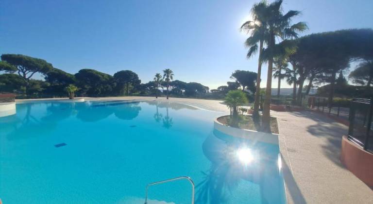 Villa with garden, patio & private pool — photo 3