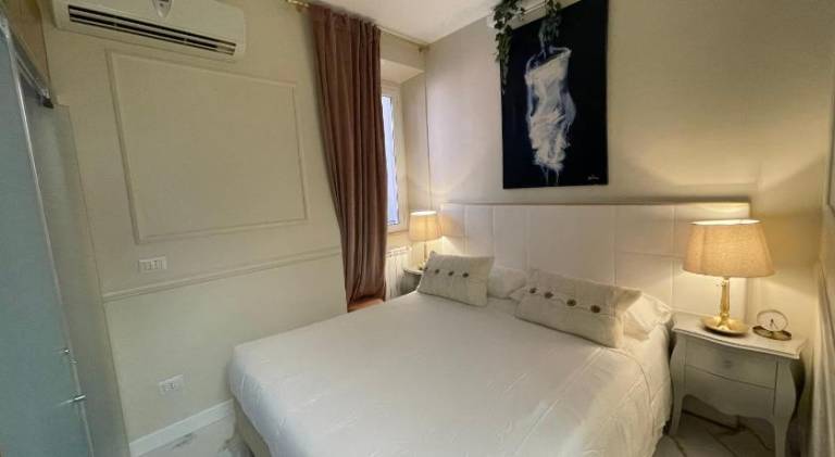 Spanish Steps Glamour & Sauna Luxury apartment — photo 4