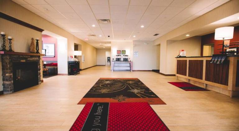 Hampton Inn & Suites Minot Airport — photo 4