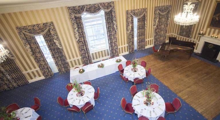 Norfolk Arms Hotel — photo 4
