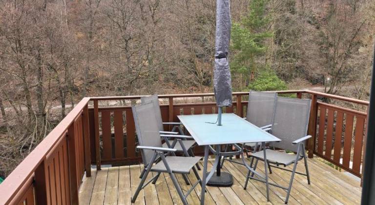Rental apartment with yard, grill & patio | Pets are welcome — photo 5