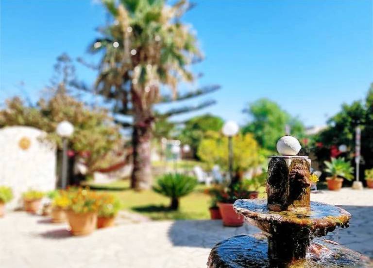 Villa with garden | Nature view — photo 3