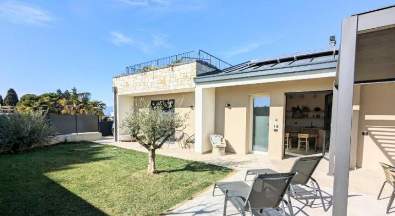 Villa with jacuzzi | Dogs allowed in Lazise