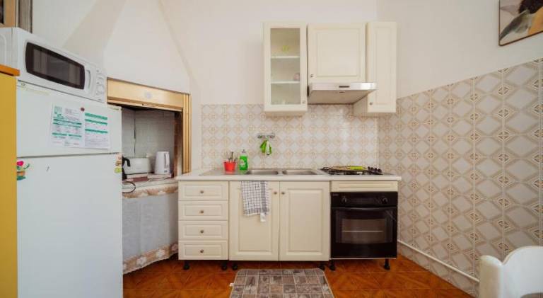Holiday apartment with patio — photo 5
