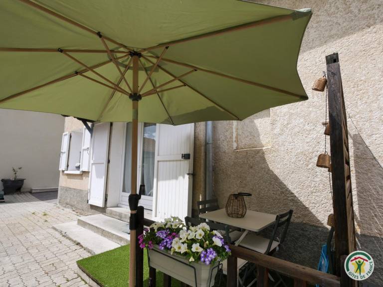 Gite with terrace — photo 3