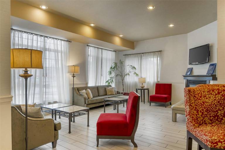 Best Western Plus Vineyard Inn & Suites — photo 4