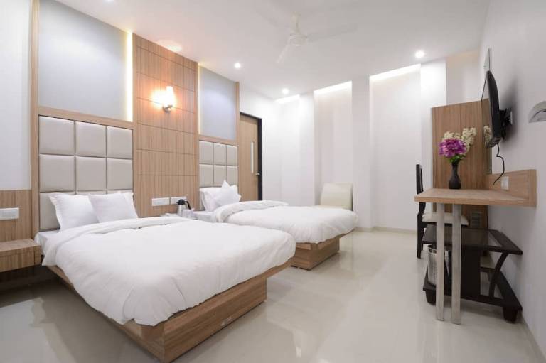 Hotel One up