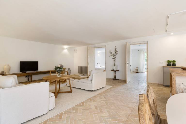Rental apartment with terrace & garden | Garden view — photo 4