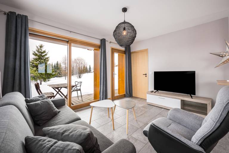 Family-oriented nice chalet with terrace & yard | Mountain view | Ski nearby | Good for workation | Pet-friendly in Fontcouverte-la-Toussuire
