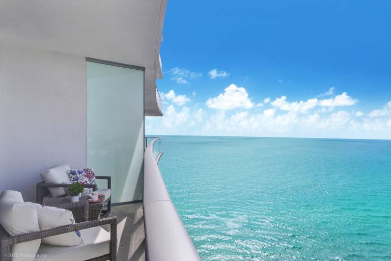 Condo Hallandale Beach