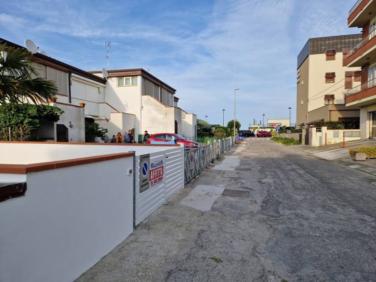 Rental apartment with barbeque & garden | Garden view — photo 3