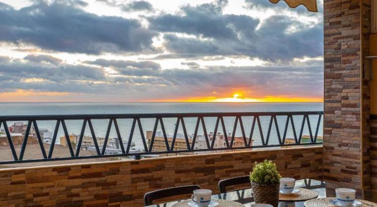 Lovely rental apartment with garden, patio & grill | Beach nearby | Good for workation | Pets are welcome in Benalmádena
