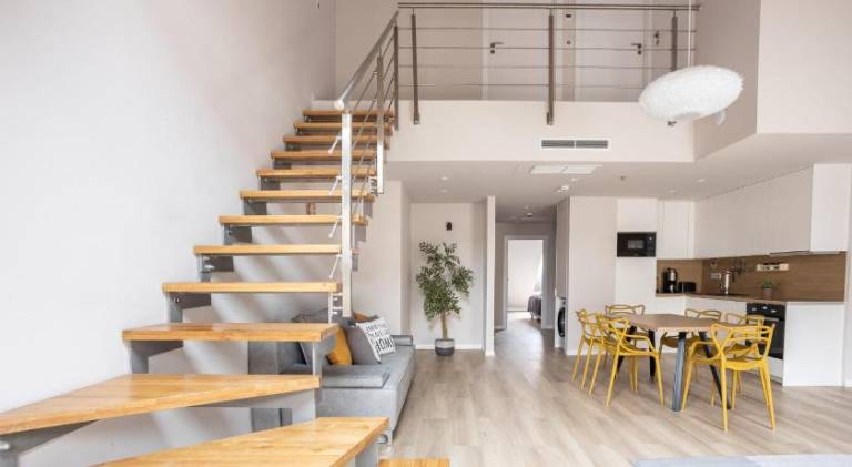 Nice serviced apartment with garden & patio | Near St. Stephen's Basilica | Pet-friendly in Budapest
