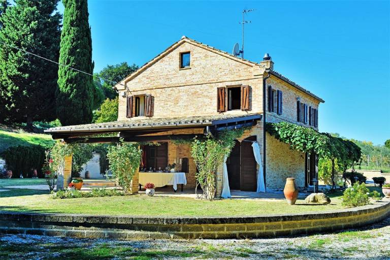 Villa Montecosaro
