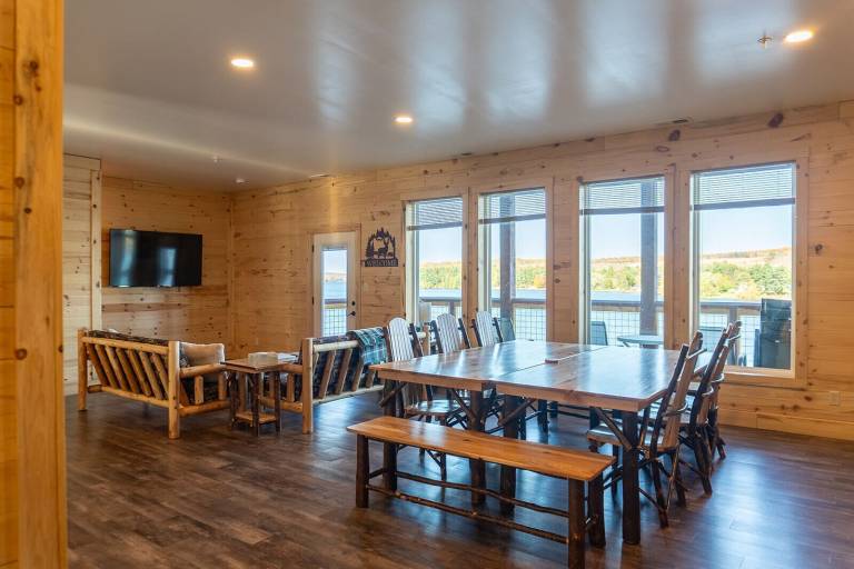 Cabin  Houghton