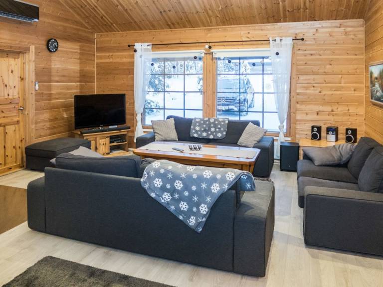 Vacation home with sauna — photo 4