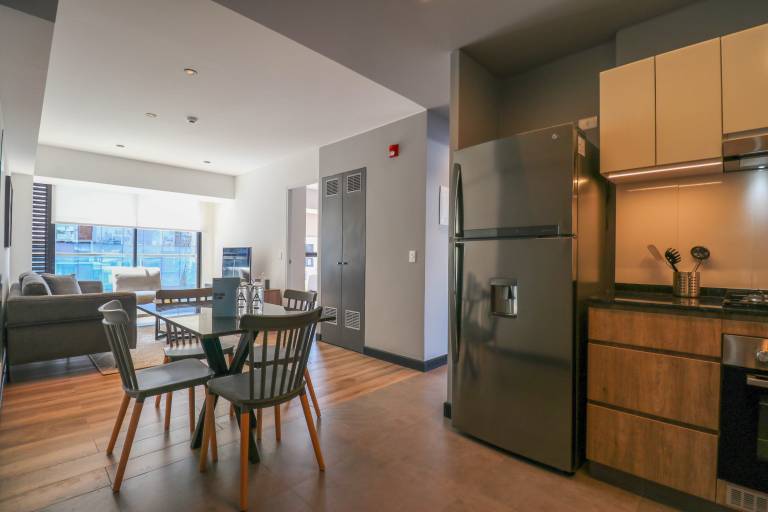 w Resplendent 2BR w Great Balcony in San Isidro