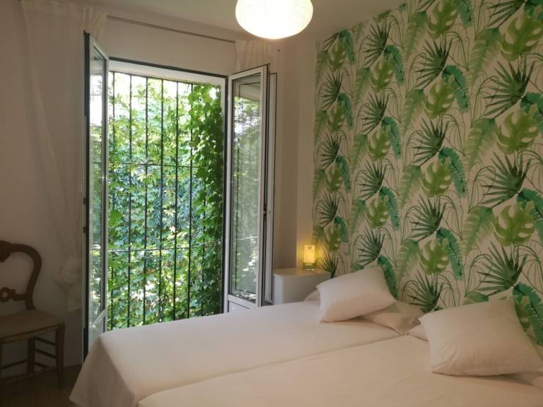 Bright Apartment Santa Cruz, Pets Welcome, Air Conditioning in Seville