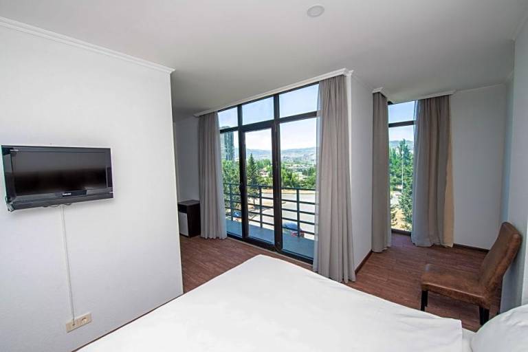 Hotel Shine Palace in Tbilisi