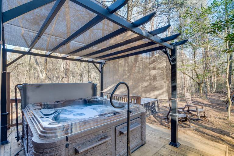 Pet-Friendly Cabin w/ Loft: 5 Mi to Lake Lure! — photo 4