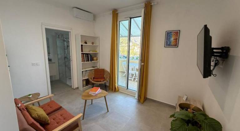 Vue mer et Principaute - Charmant deux pieces - GA in Roquebrune-Cap-Martin