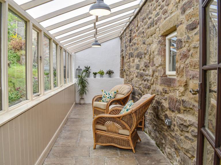 Family-oriented pleasant cottage with barbecue & yard | Pet-friendly — photo 2