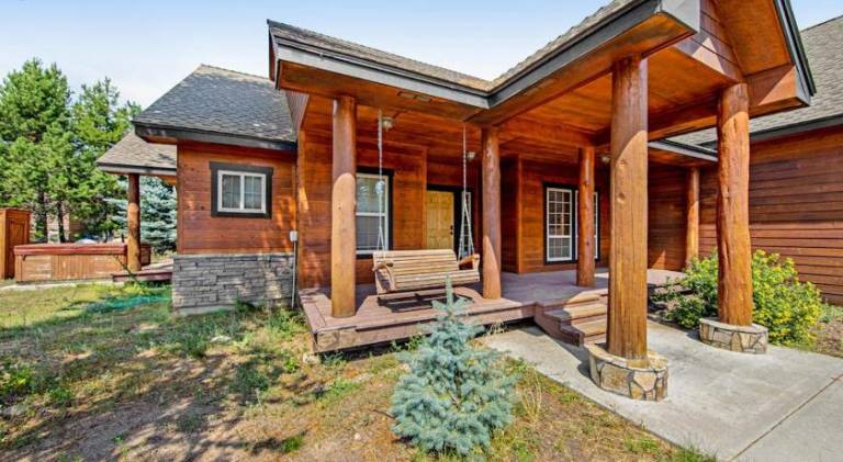 Vacation home with hot tub in McCall, ID