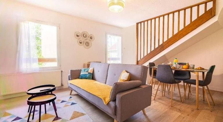 Holiday apartment with 2 rooms for 6 persons in Limoges