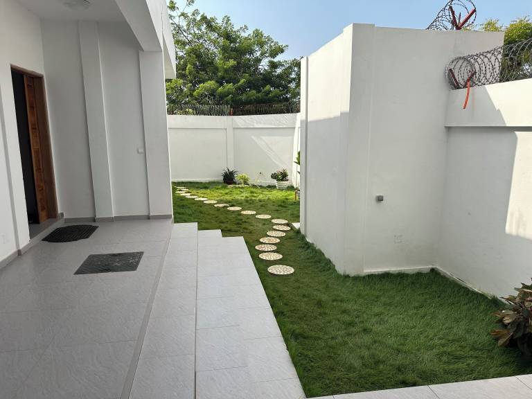 House Lome