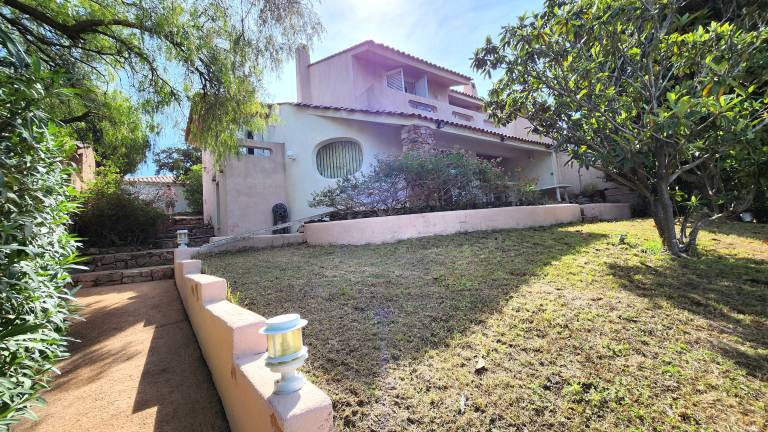 Villa with terrace, barbecue & garden | Nature view — photo 2