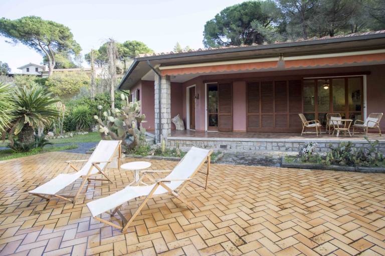 Villino Norsi just 500 meters from the beach of the same name on the Capoliveri side — photo 5