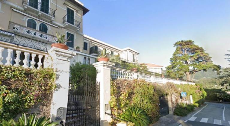 Apartment with pool in Levanto