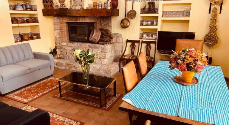 Ample vacation home | Pet-friendly — photo 3