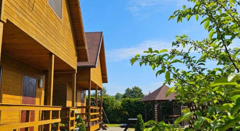 Lodge with grill, terrace & yard in Wladyslawowo