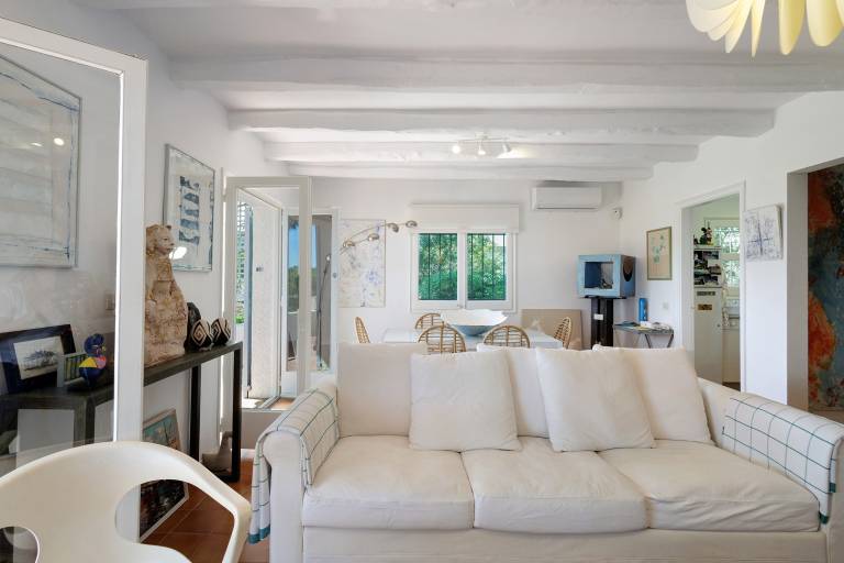 Fully equipped house with pool, patio & fast internet | Garden view | Perfect for remote work | Pets are welcome — photo 4