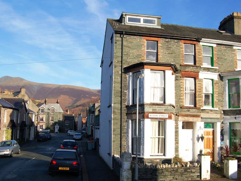 Cottage with yard in Keswick