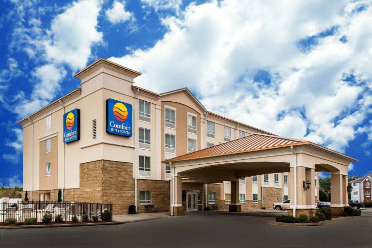 Comfort Inn & Suites Tifton in Tifton, GA