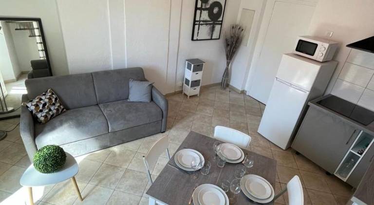 Apartment with 1 room for 4 persons — photo 2