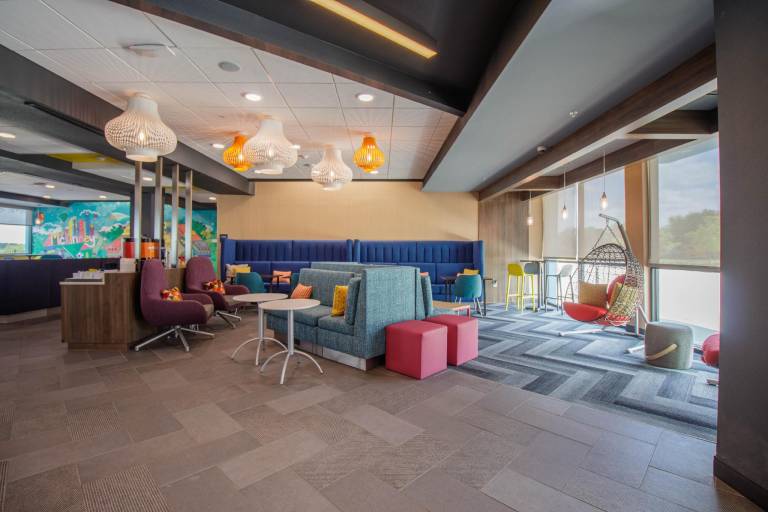 Tru by Hilton — photo 3