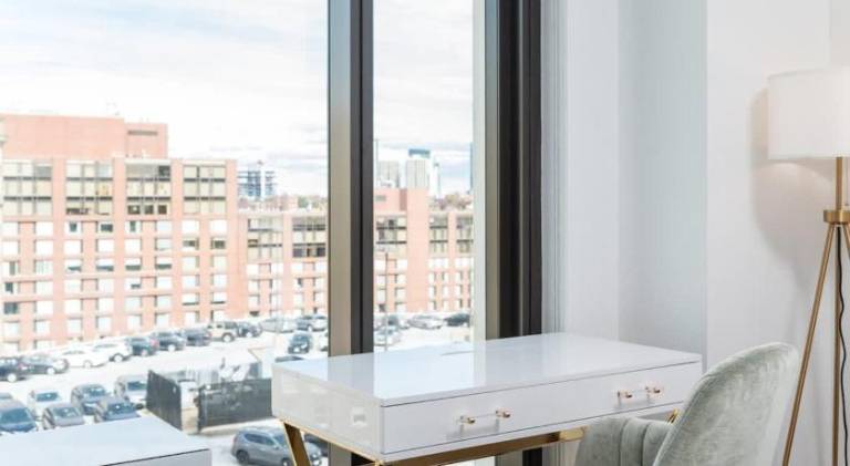 Back-Bay 2BR Condo w Roof top Gym Parking — photo 5