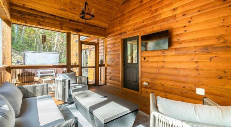 House with sauna & hot tub | Ski nearby | Pets are welcome — photo 5