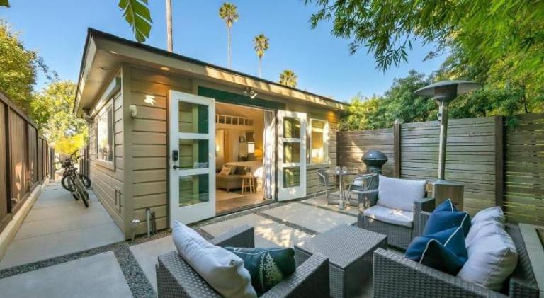 Secluded Windansea Beach Cottage