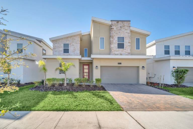 Villa  Four Corners